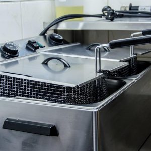 14 astuces efficaces pour dégraisser la friteuse